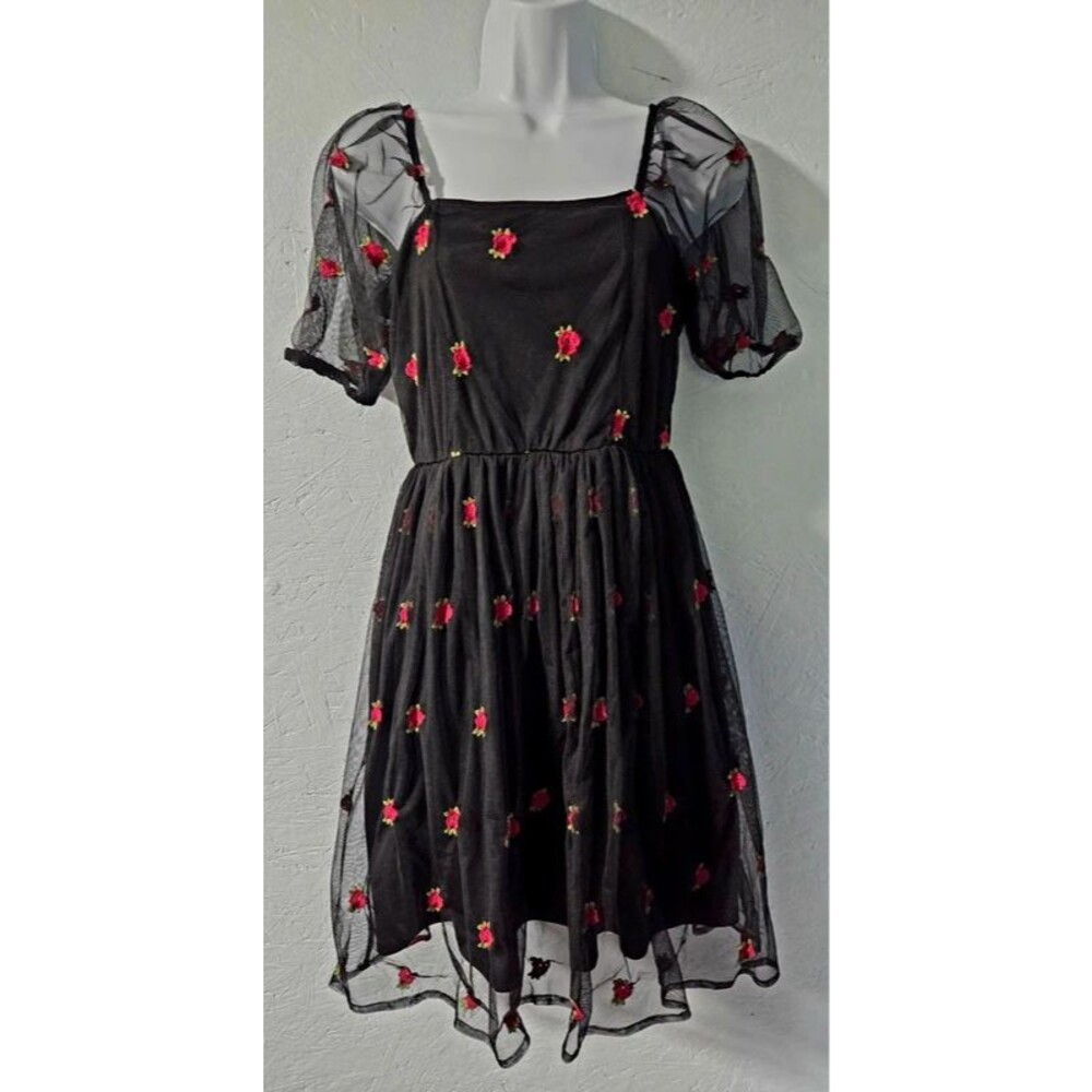 Hot Topic Black Floral Babydoll Dress